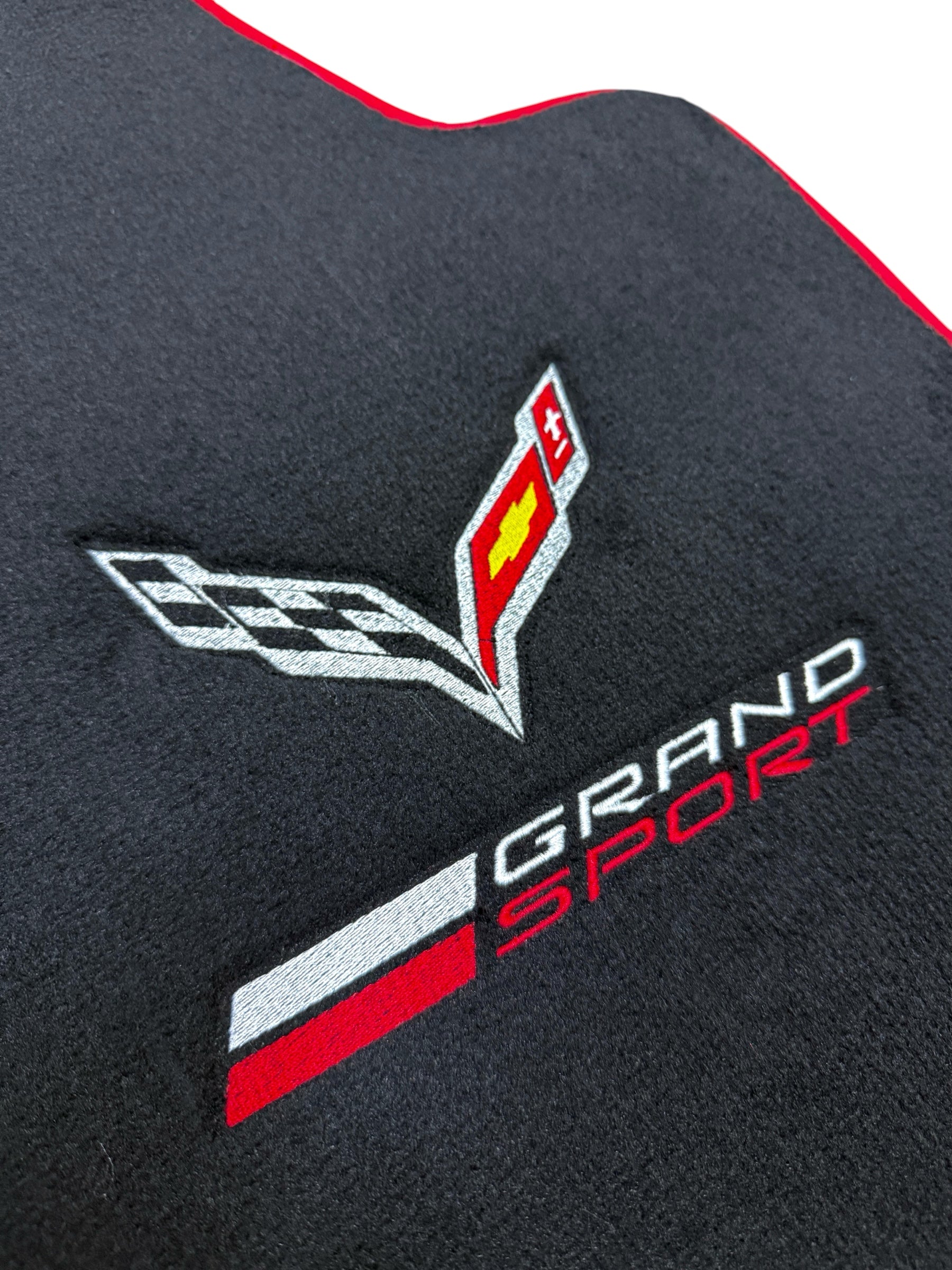 Chevrolet Corvette C5 (1997-2004) Custom Fit Floor Mats Grand Sport Red Edging - Driver Mat Detail | Class Car Design