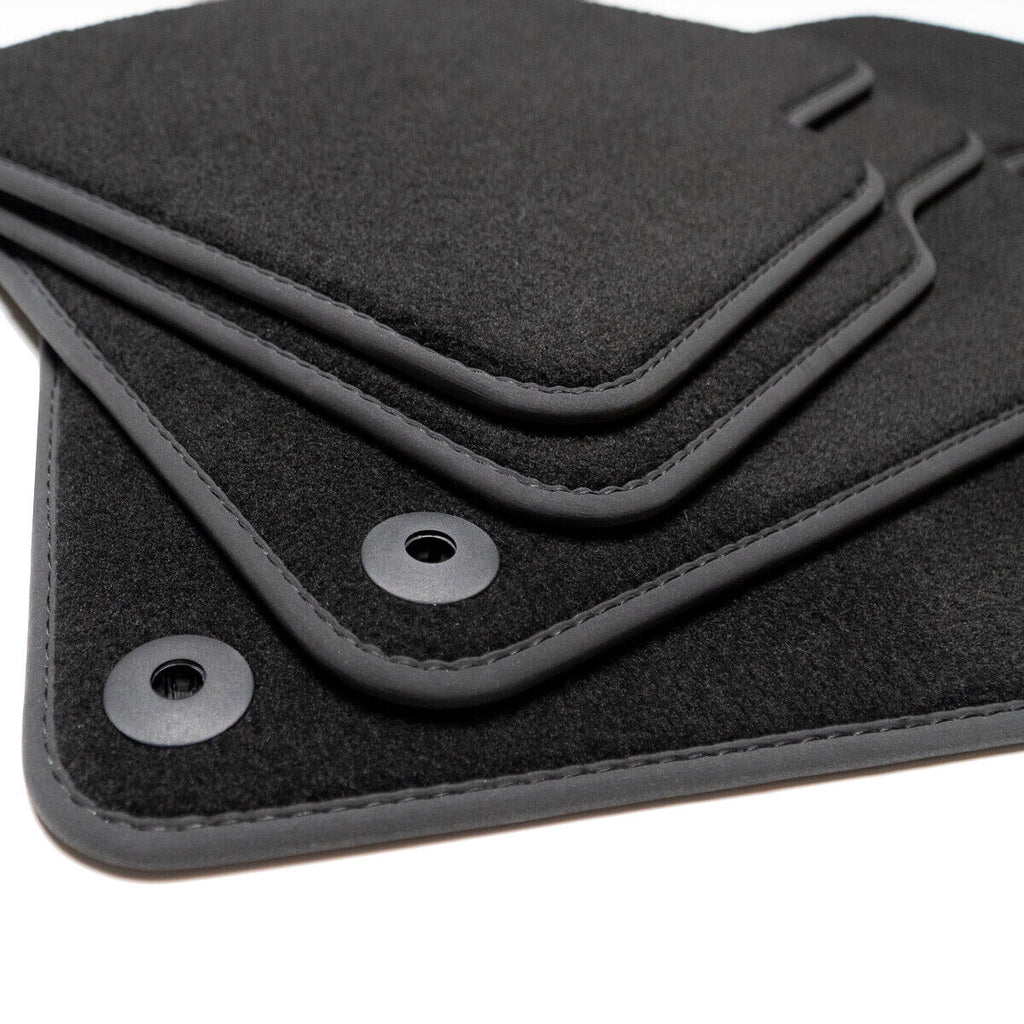 Land Rover Discovery Sport (2019+) Custom Fit Floor Mats - Complete Set Overview | Class Car Design